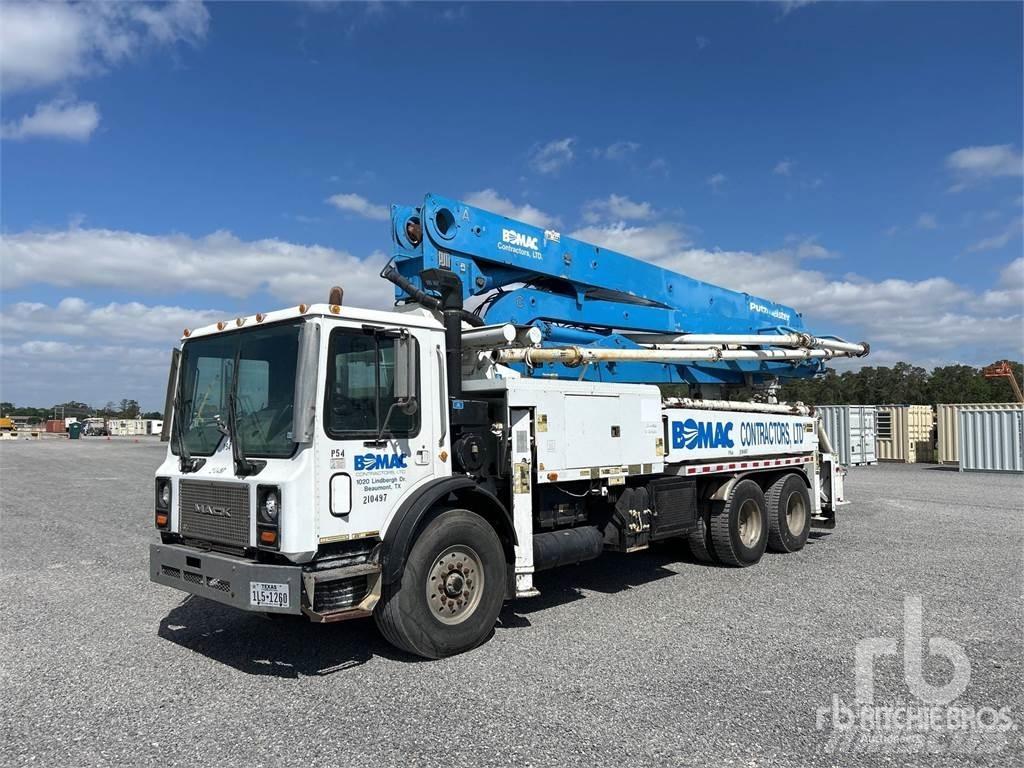 Mack MR688S Concrete trucks
