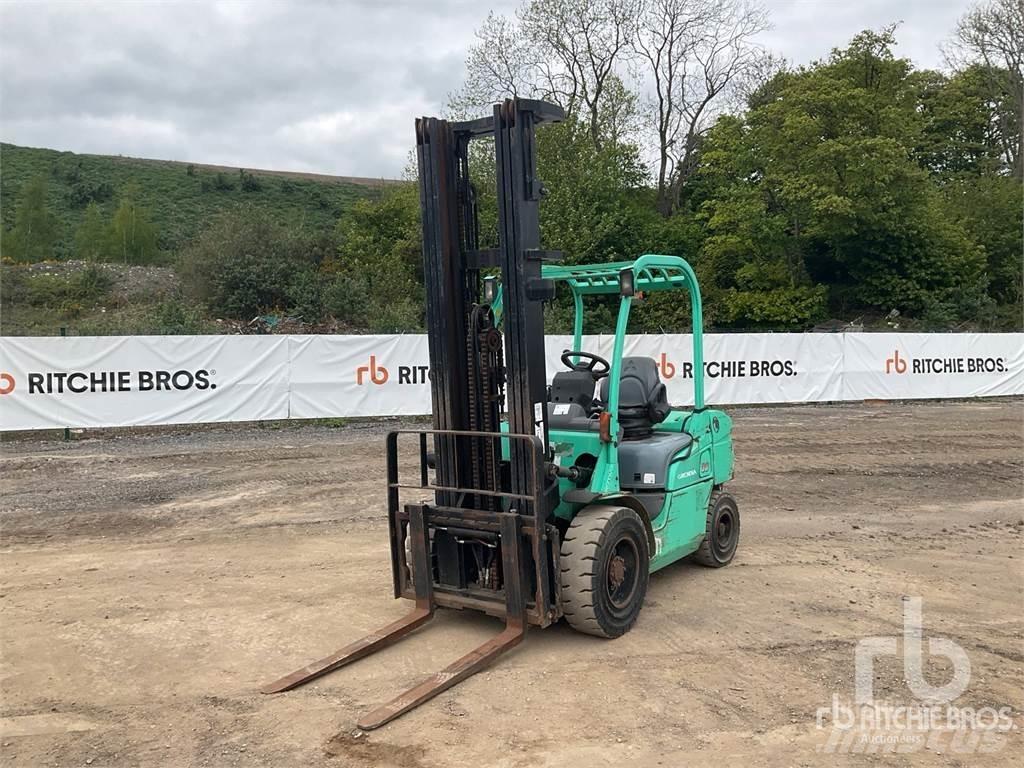 Mitsubishi G25 Diesel trucks