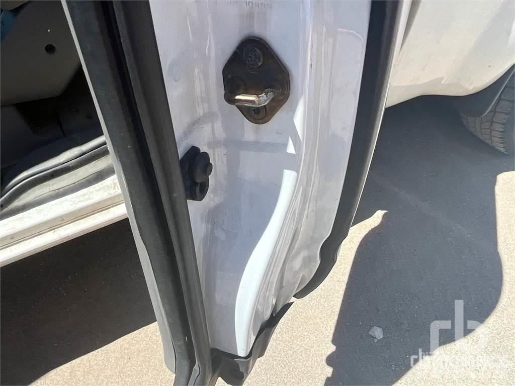 Nissan FRONTIER Pick up/Dropside
