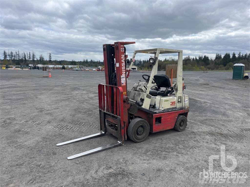Nissan PH01A18V Diesel trucks