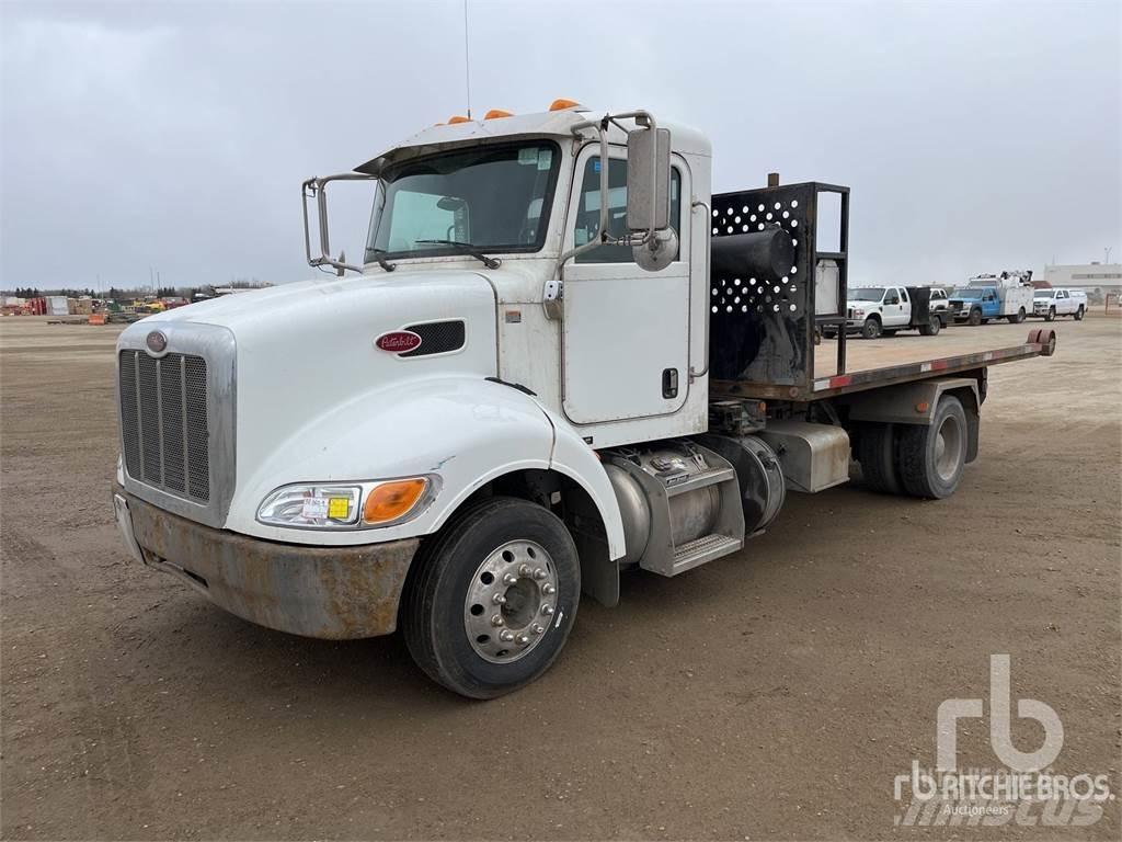 Peterbilt 330 Hook lift trucks