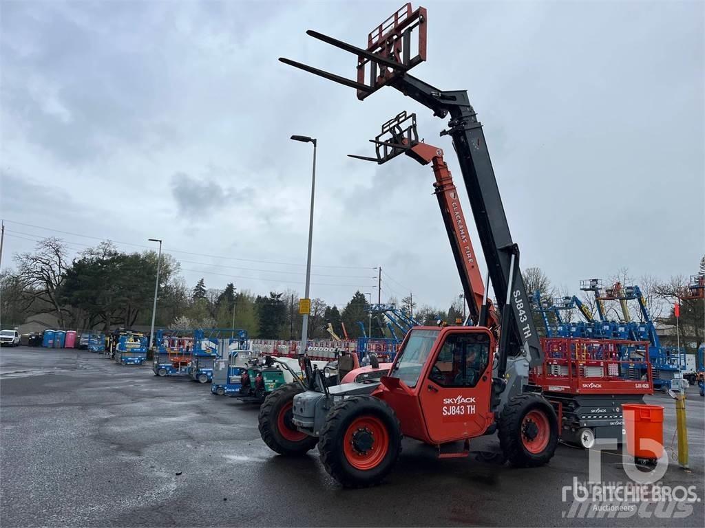 SkyJack SJ843TH Telescopic handlers