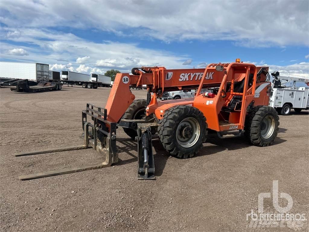 SkyTrak 10054 Telescopic handlers