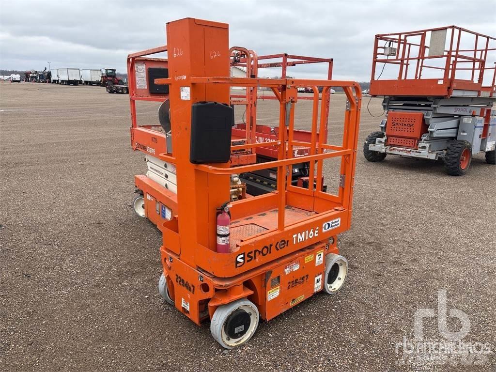 Snorkel TM16E Articulated boom lifts