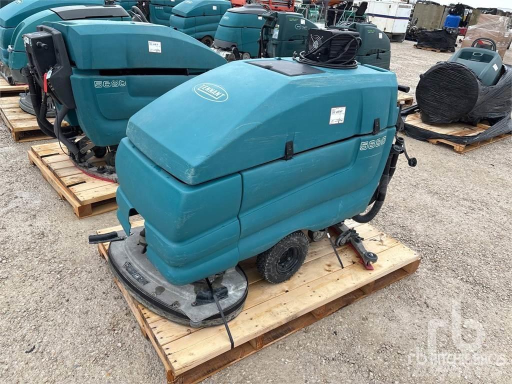 Tennant 5680 Sweepers