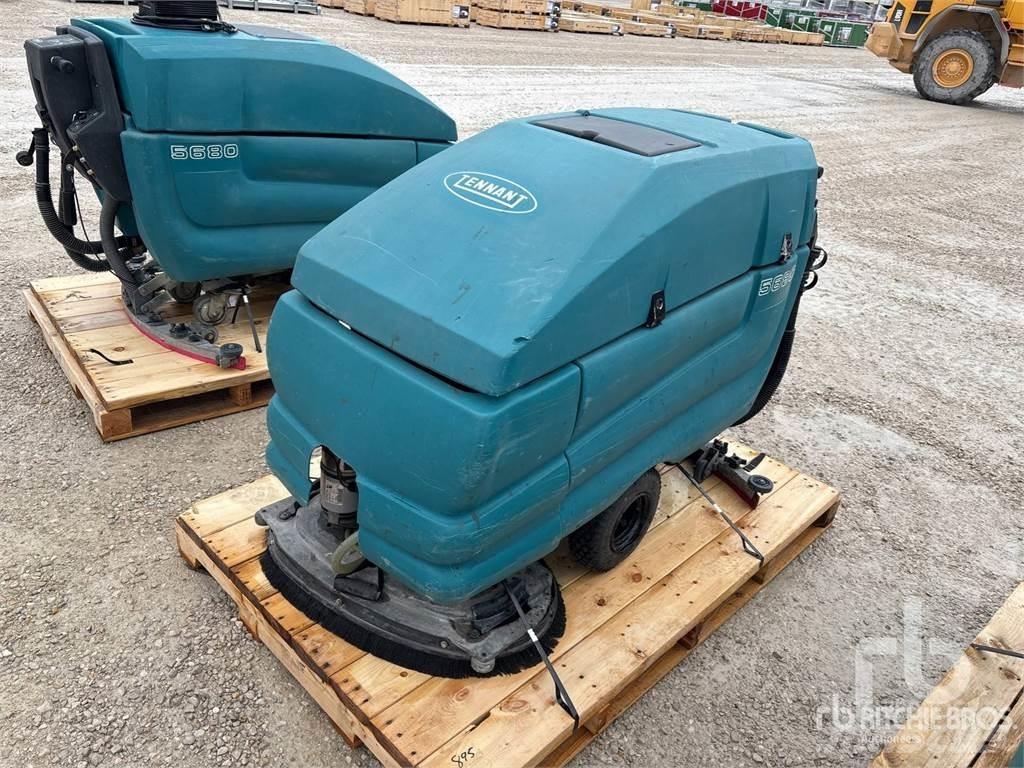 Tennant 5680 Sweepers