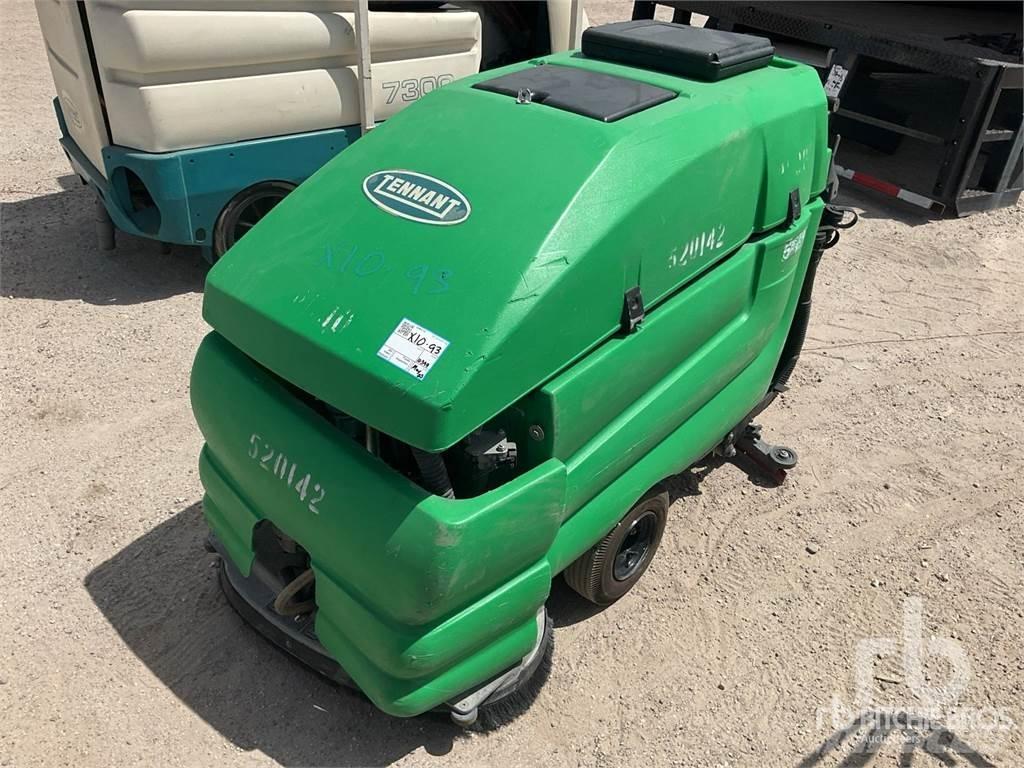 Tennant 5680 Sweepers
