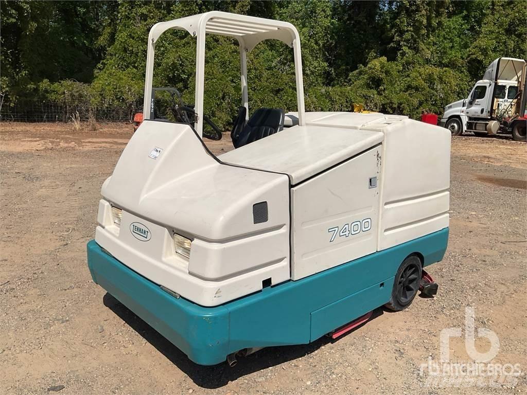 Tennant 7400 Sweepers