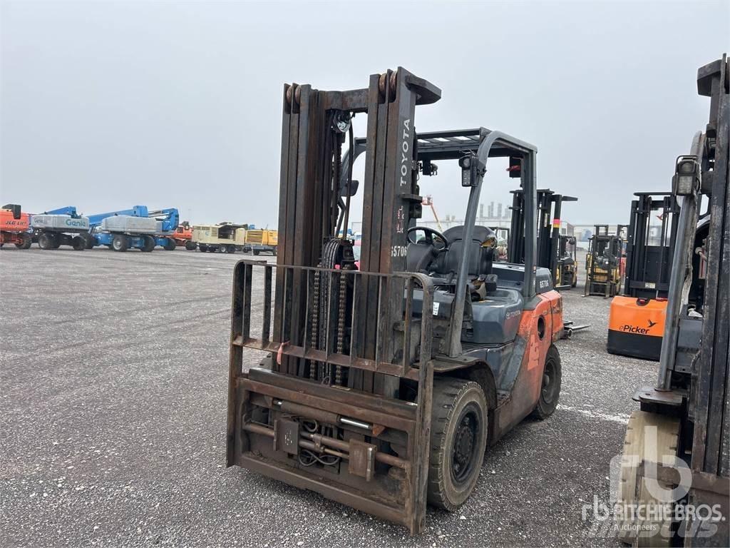 Toyota 8FD35U Diesel trucks