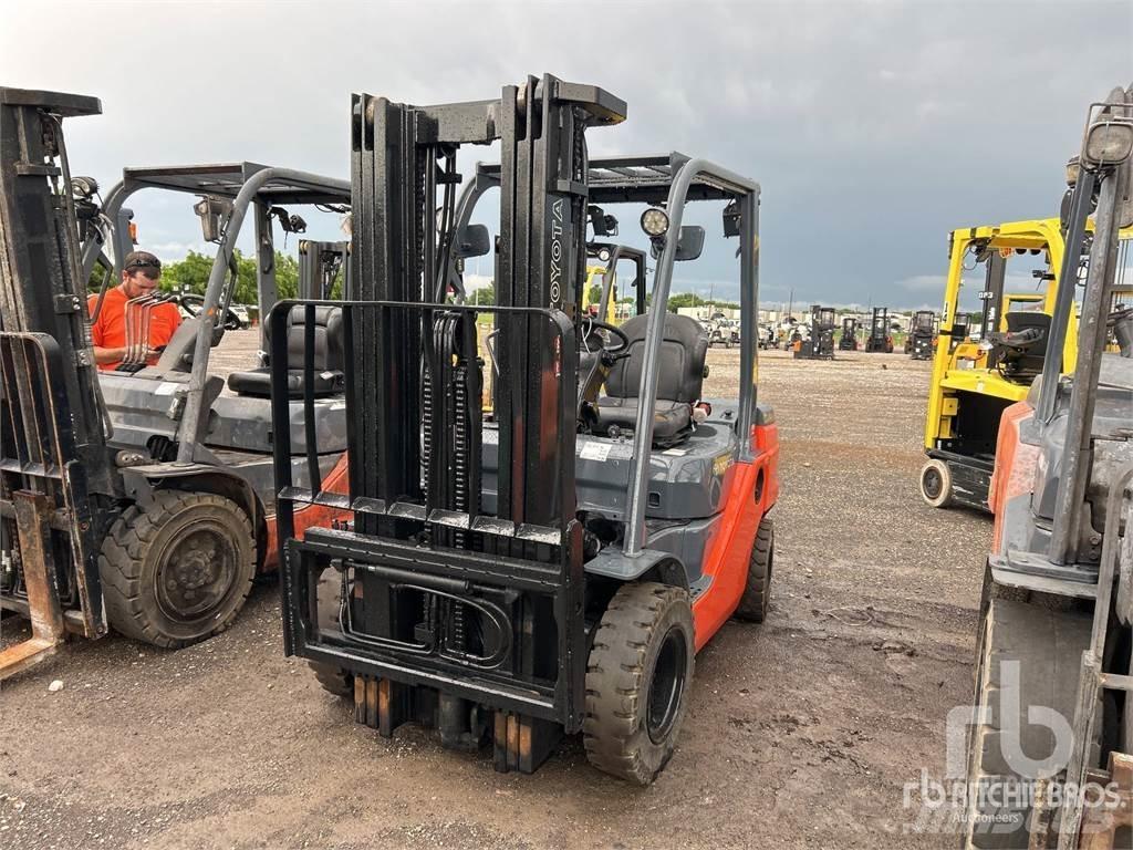 Toyota 8FDU25 Diesel trucks