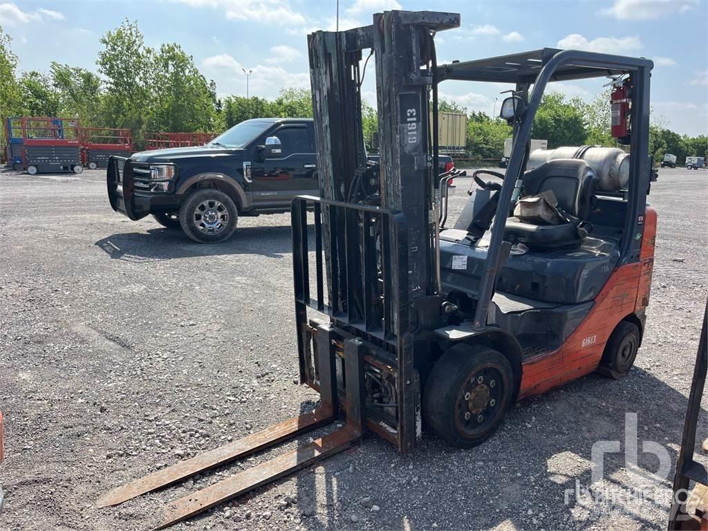 Toyota 8FGCU25 Diesel trucks