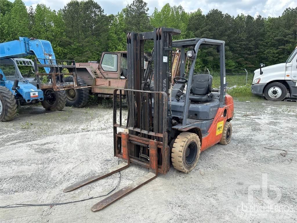 Toyota 8FGU25 Diesel trucks