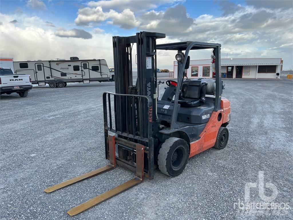 Toyota 8FGU25 Diesel trucks