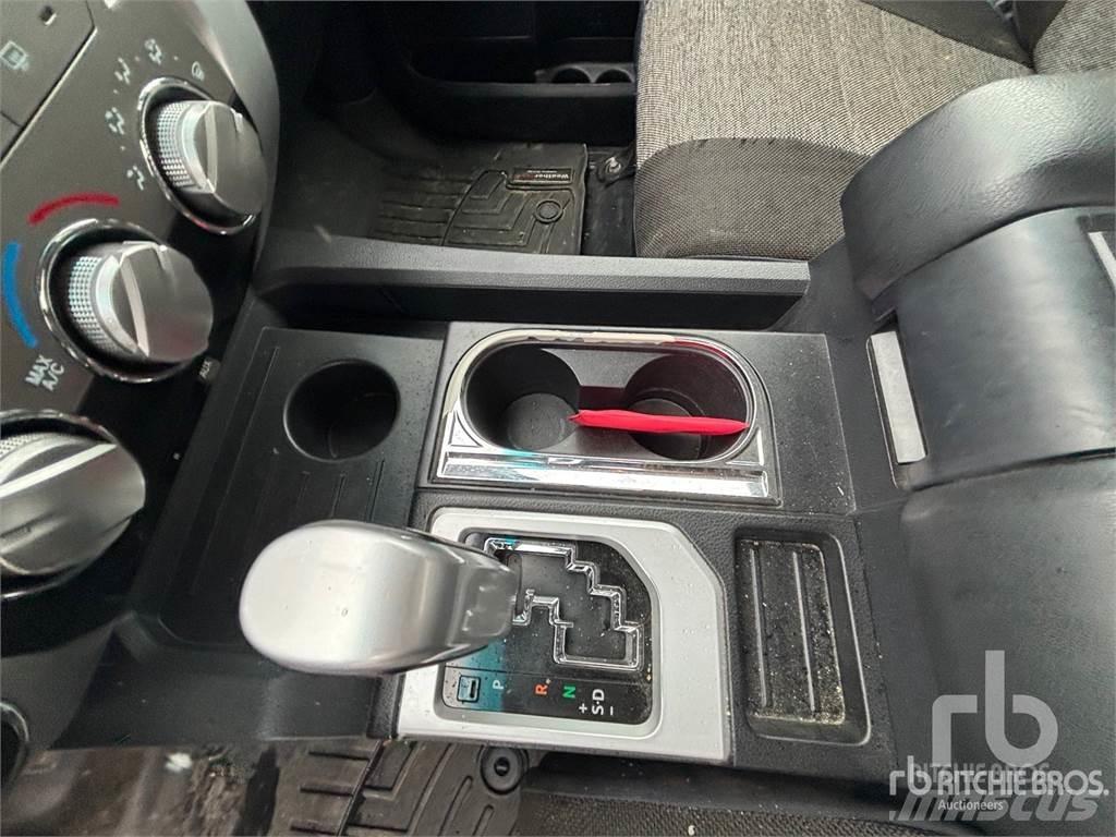 Toyota TUNDRA Pick up/Dropside
