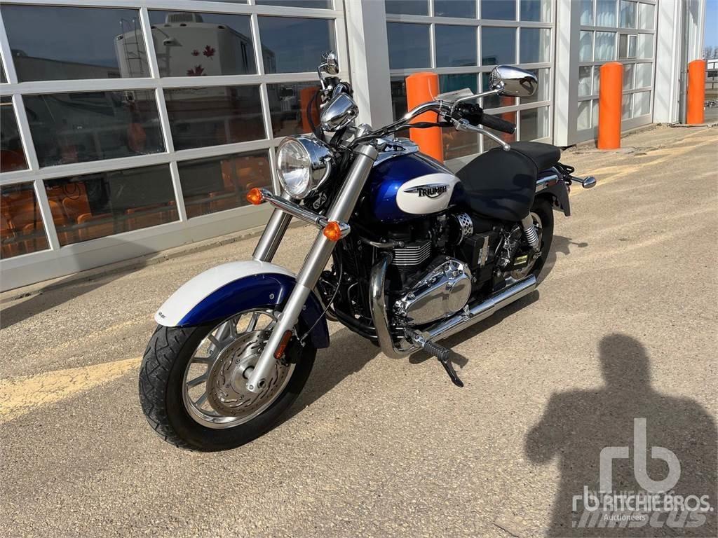Triumph AMERICA Cars