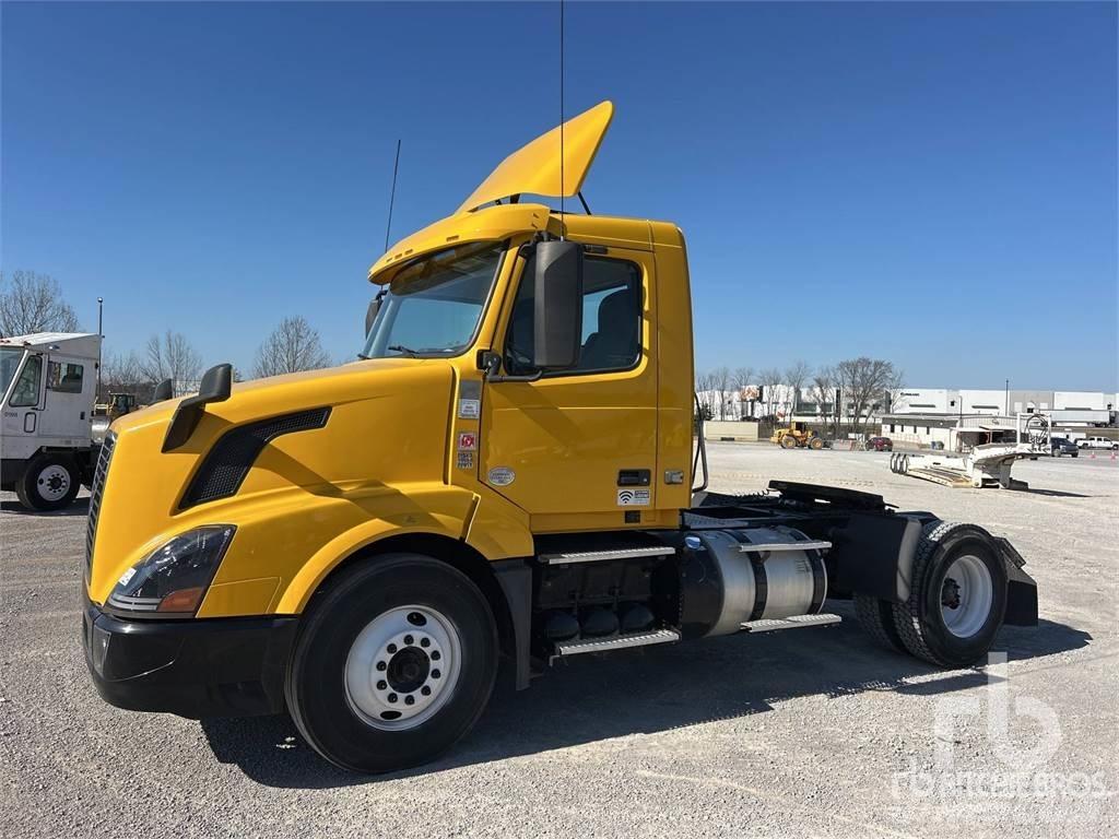 Volvo VNL42300 Prime Movers