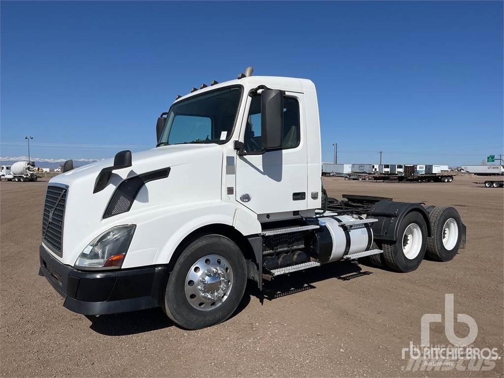 Volvo VNL64300 Prime Movers