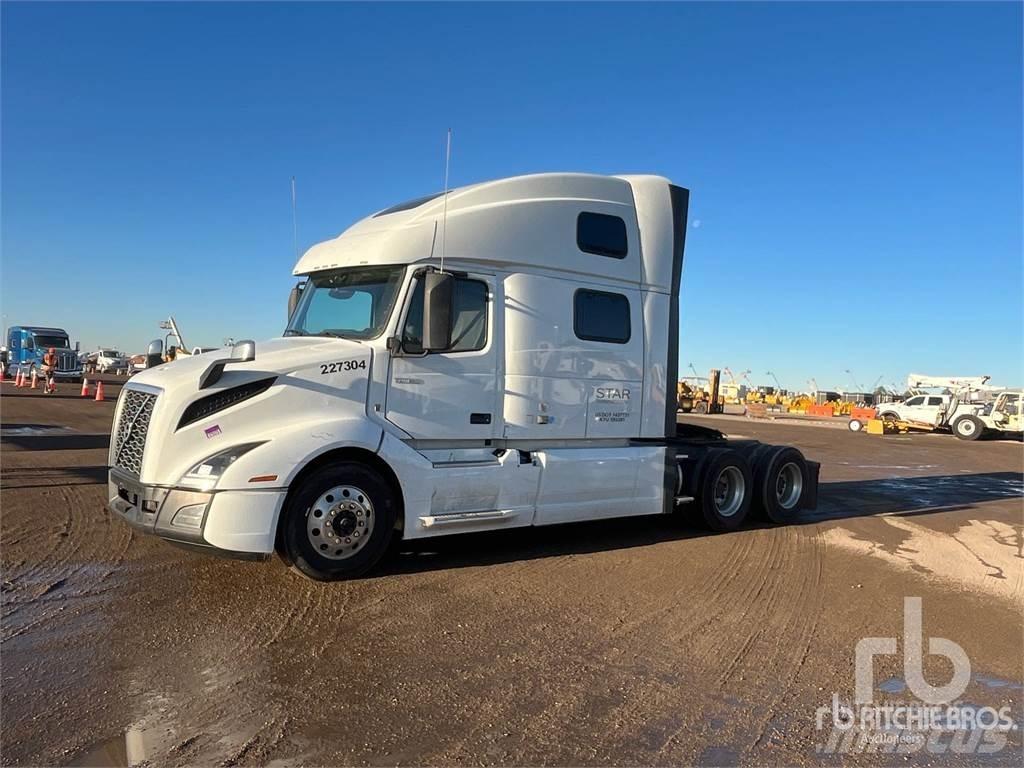 Volvo VNL860 Prime Movers