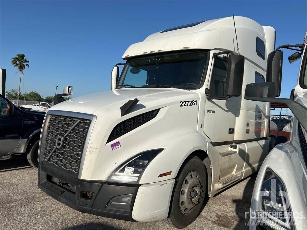Volvo VNL860 Prime Movers