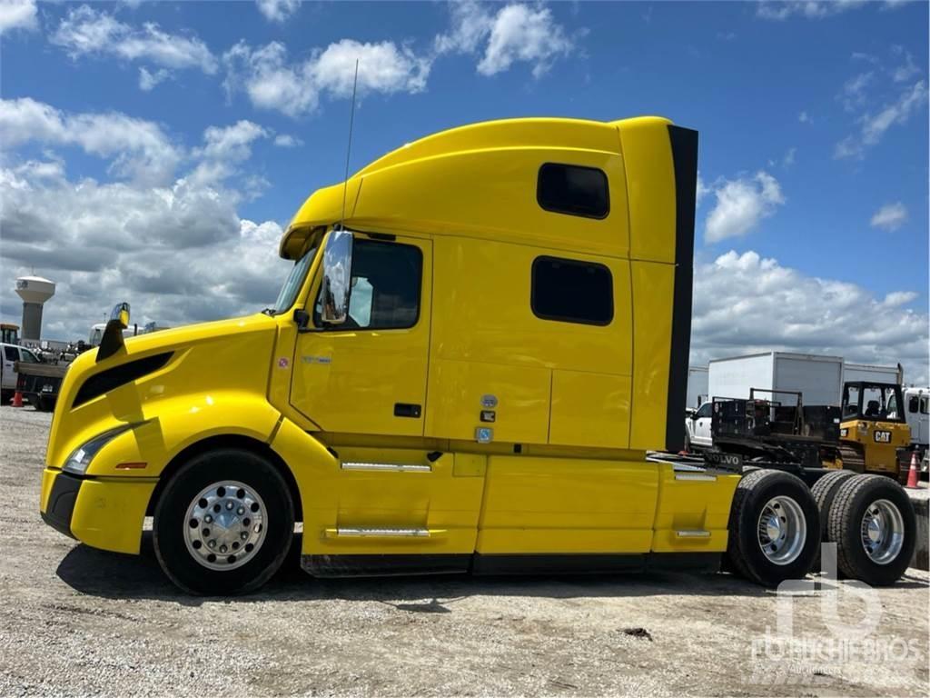 Volvo VNL860 Prime Movers