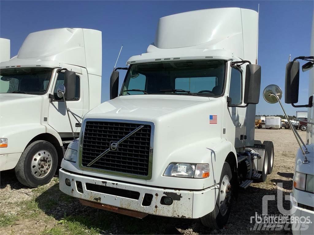 Volvo VNM Prime Movers