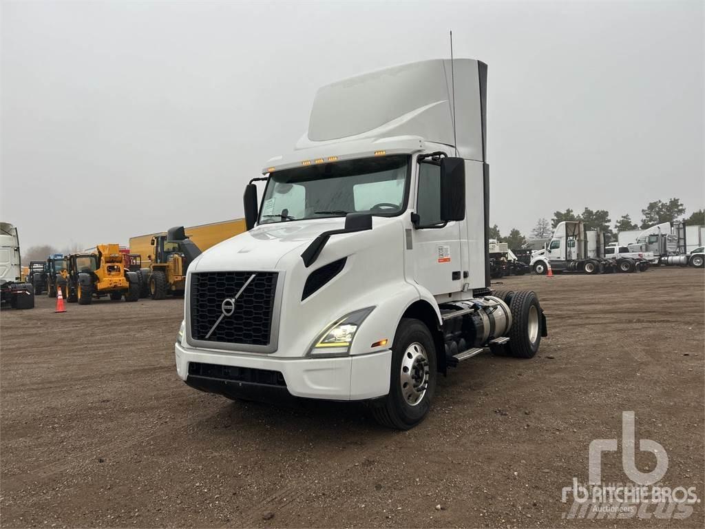 Volvo VNR42300 Prime Movers