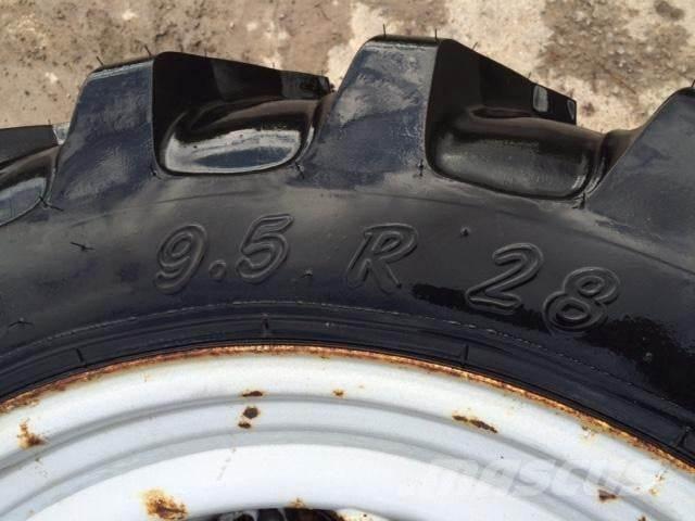 Stocks 9.5R28 Farm machinery