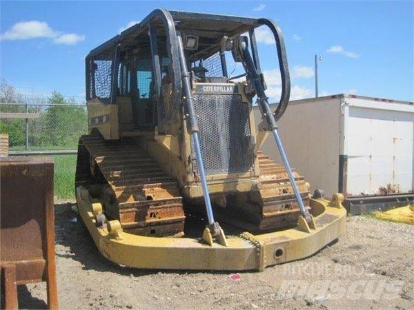 CAT D7H LGP Crawler dozers