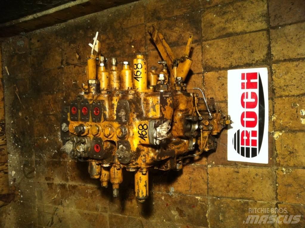 Komatsu 88A049 - 9 SEKCYJNY Hydraulics