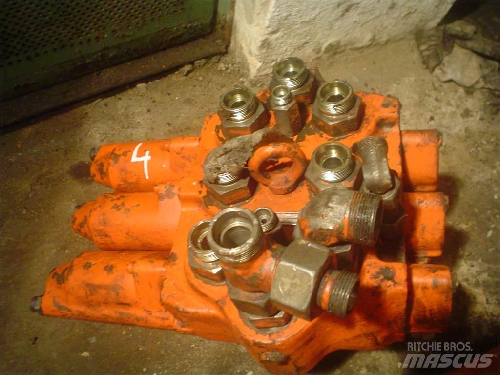 O&K 1771428 - 3 SEKCYJNY Hydraulics