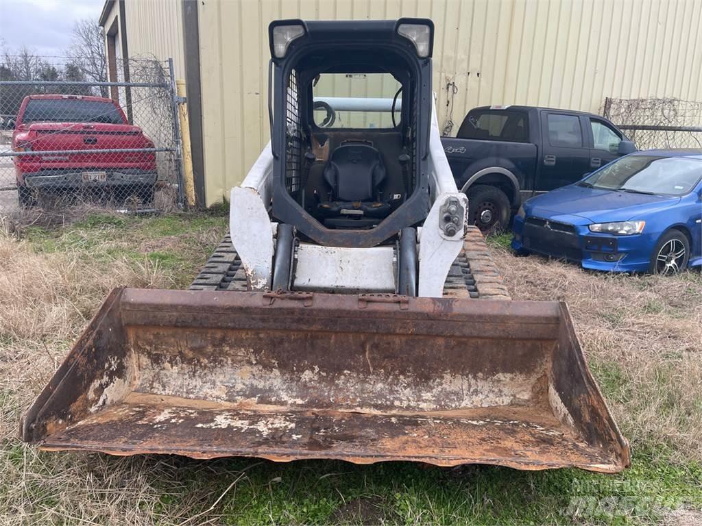 Bobcat T650 Crawler loaders