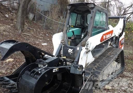 Bobcat T76 Crawler loaders