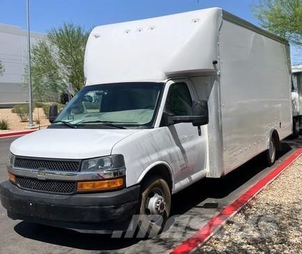 GMC Savana 4500 Box body trucks