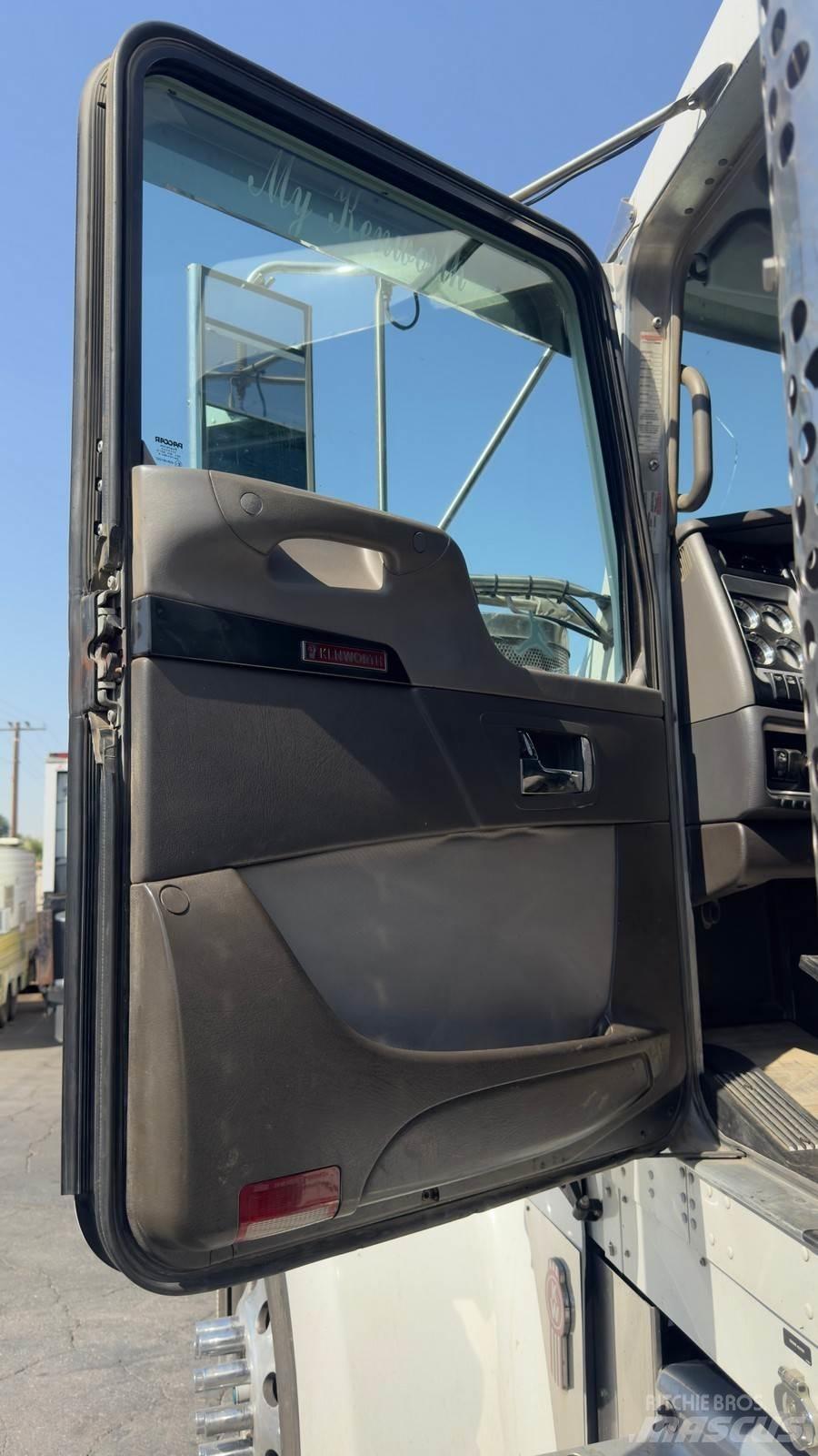 Kenworth W900 Prime Movers