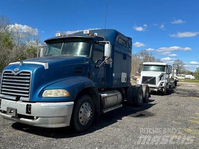 Mack CXN613 Prime Movers