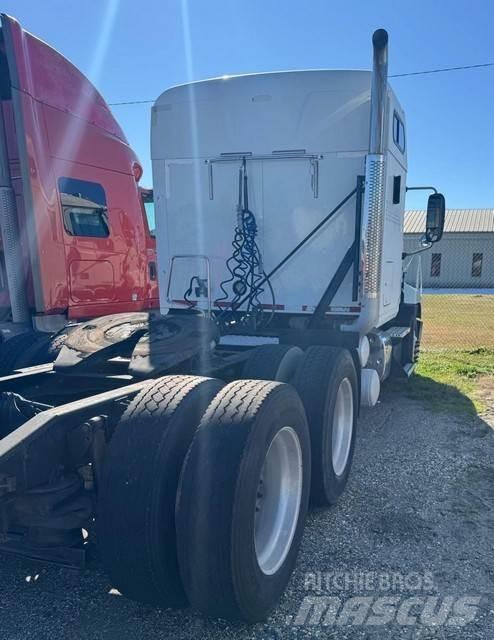 Mack CXU613 Prime Movers