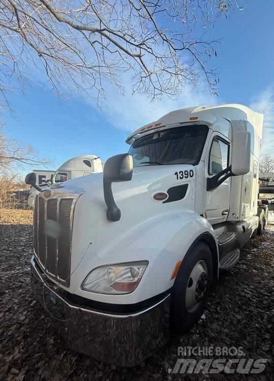 Peterbilt 579 Prime Movers