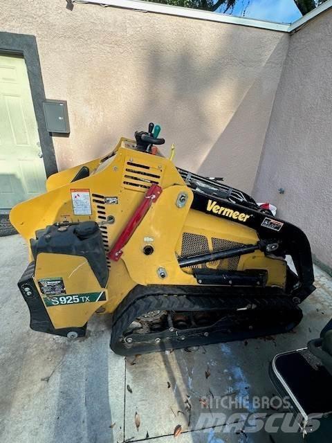 Vermeer S925TX-G Skid steer loaders