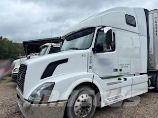 Volvo VNL64T780 Prime Movers