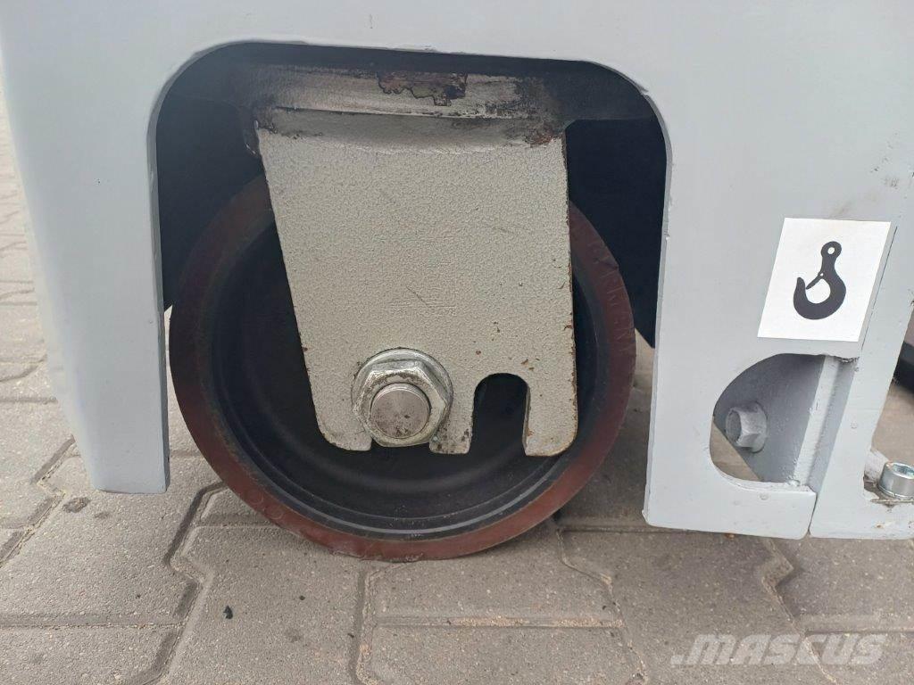 Hubtex MQ40 Side loader