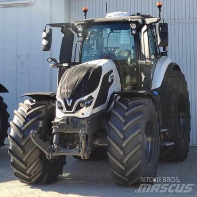 Valtra Q305 Tractors
