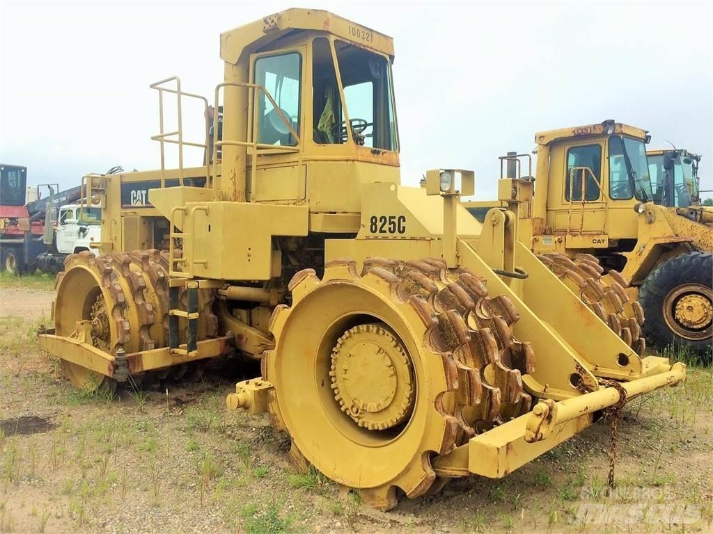 CAT 825C Soil compactors