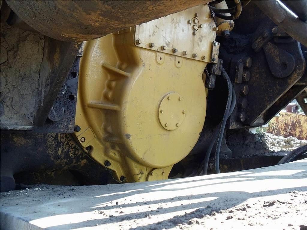 CAT D10N Crawler dozers