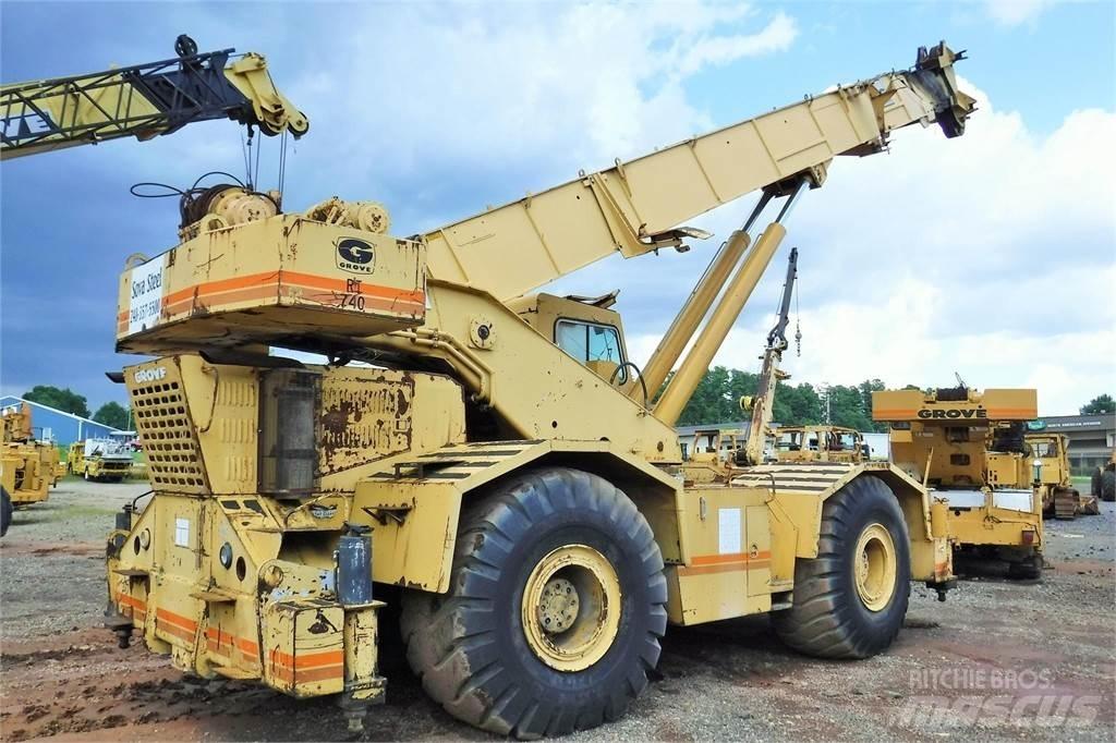 Grove RT740 Rough terrain cranes