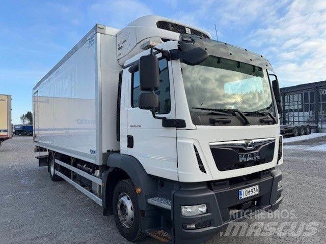 MAN 15.250 Temperature controlled trucks