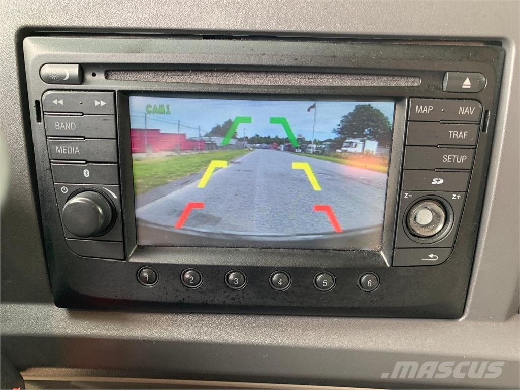 DAF LF210 4x2 FA Truck mounted cranes