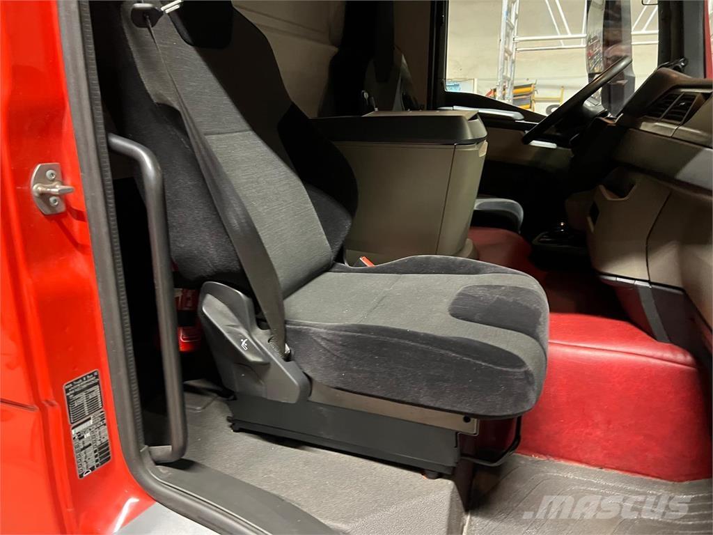 MAN TGL 12-220 BL Curtain sider trucks