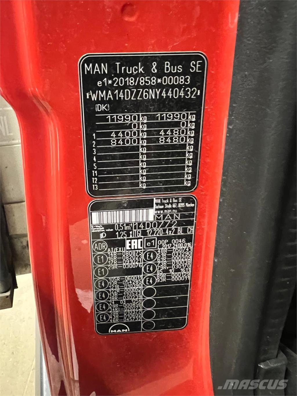 MAN TGL 12-220 BL Curtain sider trucks