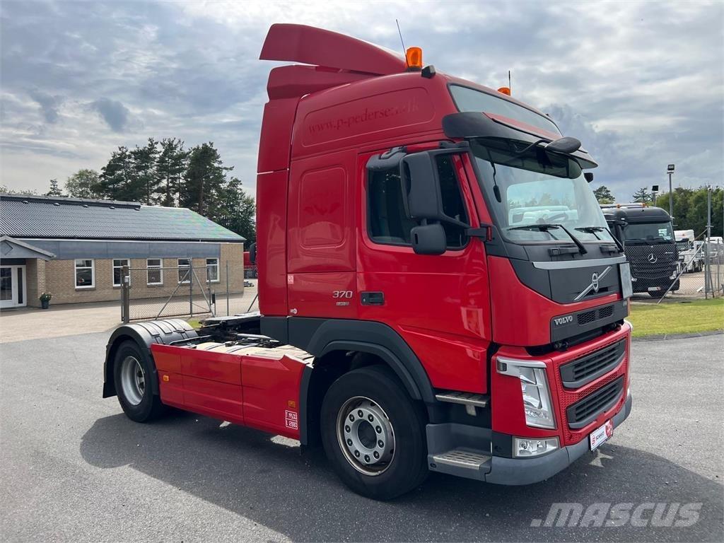 Volvo FM370 Prime Movers