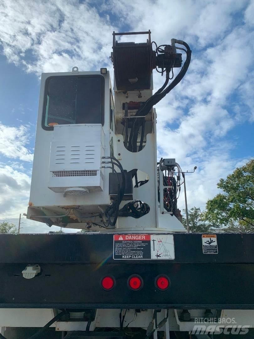 Altec 38103 Truck mounted cranes